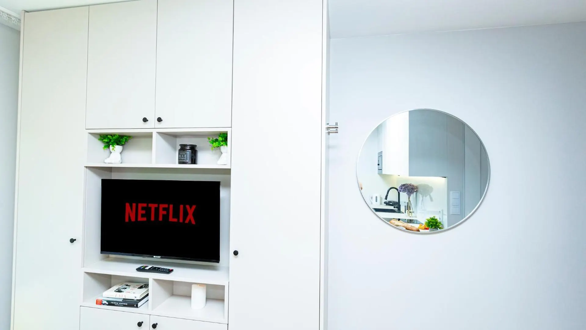 Batorego Grey - Stacja Metra 300M - Bezplatny Parking Varsovie Appartement